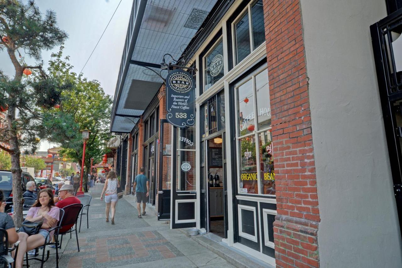 Gorgeous Old Town Condo With Patio And Parking! Victoria Extérieur photo